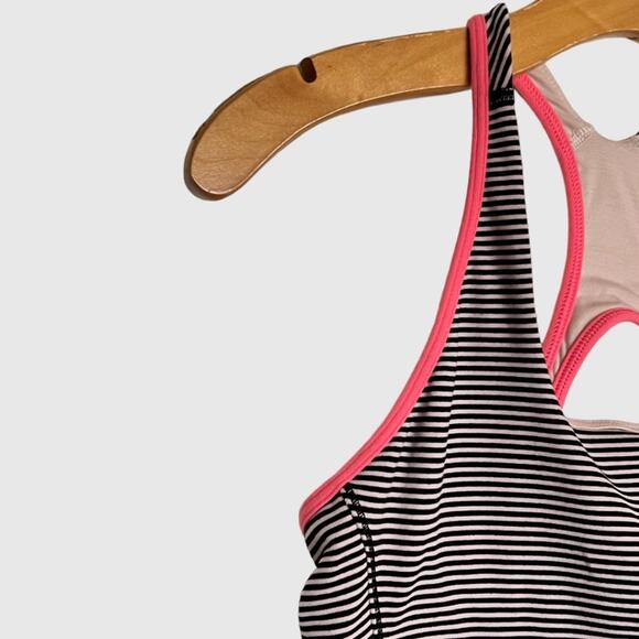 Lululemon Get Fit Keyhole Tank w/Shelf Bra - Picture 6 of 16